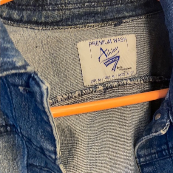 Jean Jacket - Picture 3 of 6